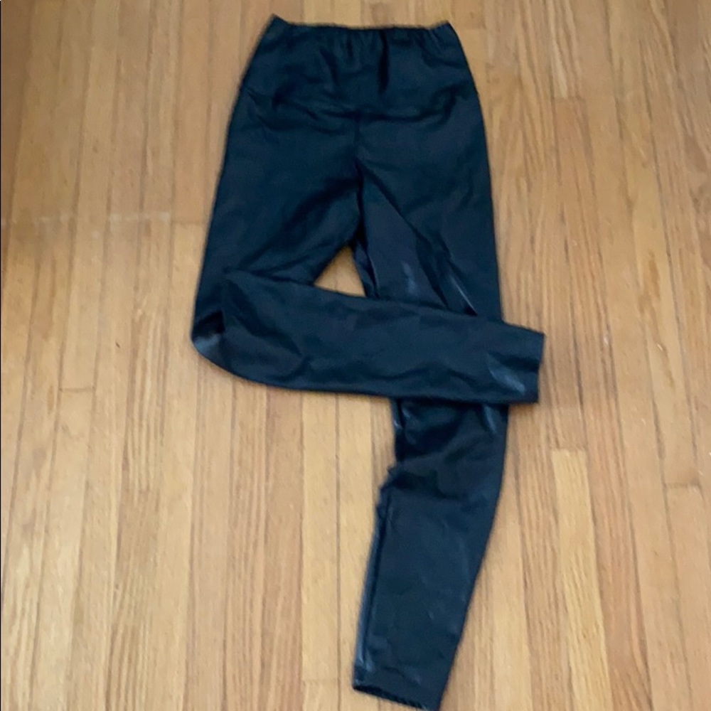 Aritzia Daria vegan leather leggings